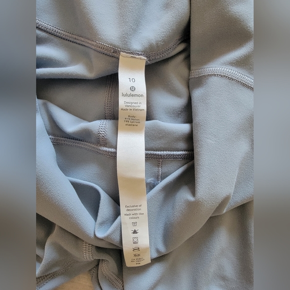 Lululemon Align High Rise Crop Sz 10 - Picture 5 of 6